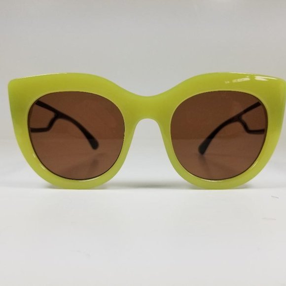 Rounded cat eye sunglasses with clear window detail on the arms - Picture 1 of 5